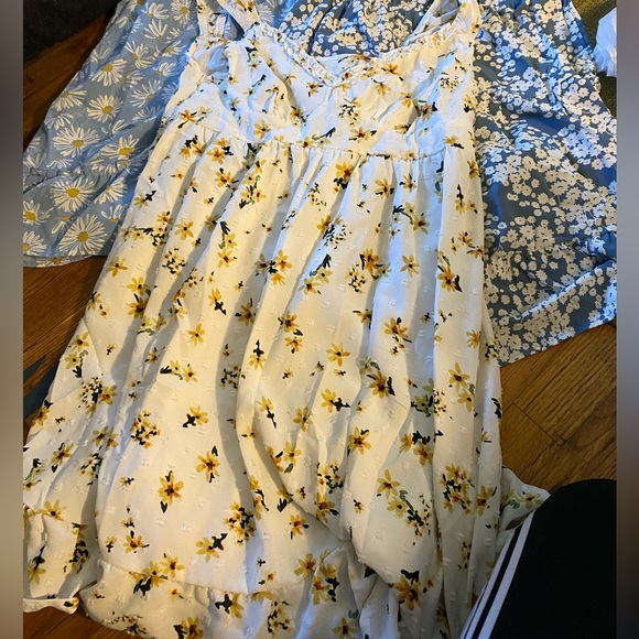 NWT&NWOT Maternity Dress Bundle!!! - Picture 9 of 10